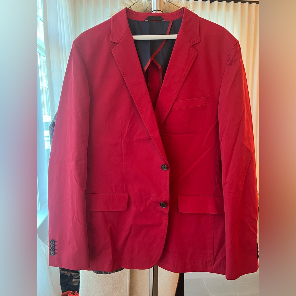 Red and a very good condition meant blazer lightweight